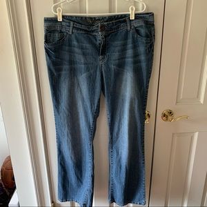 Womens AVENUE Plus Size 18 Bootcut Jean